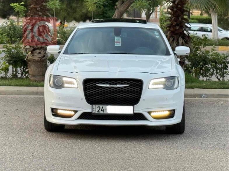 کرایسلەر 300